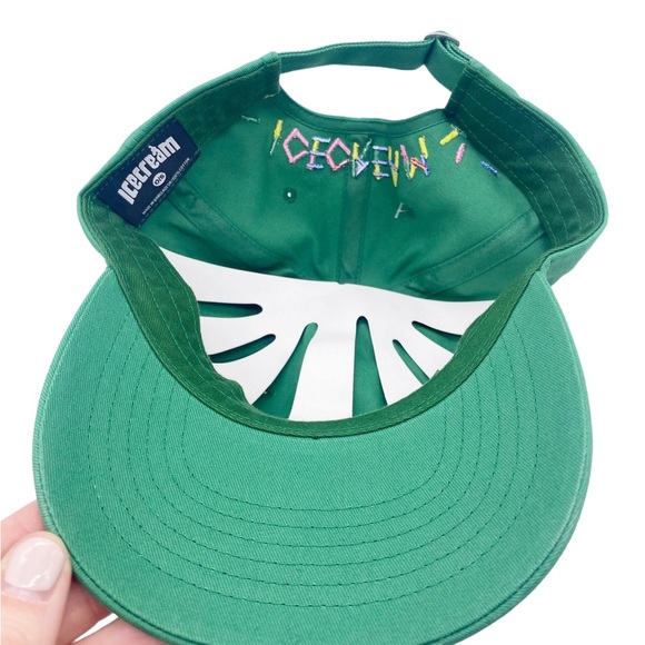 Ice Cream Hat Kelly green NWT dog - Picture 4 of 4